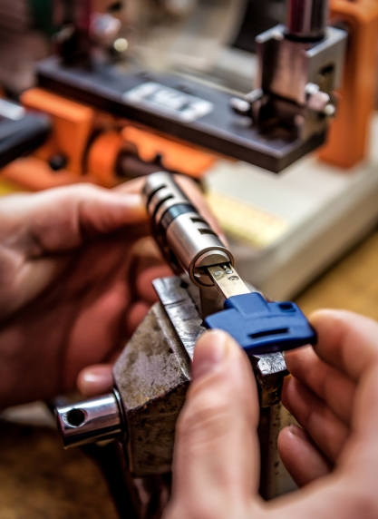 emergency locksmith near