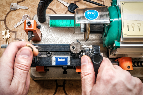 emergency locksmith near